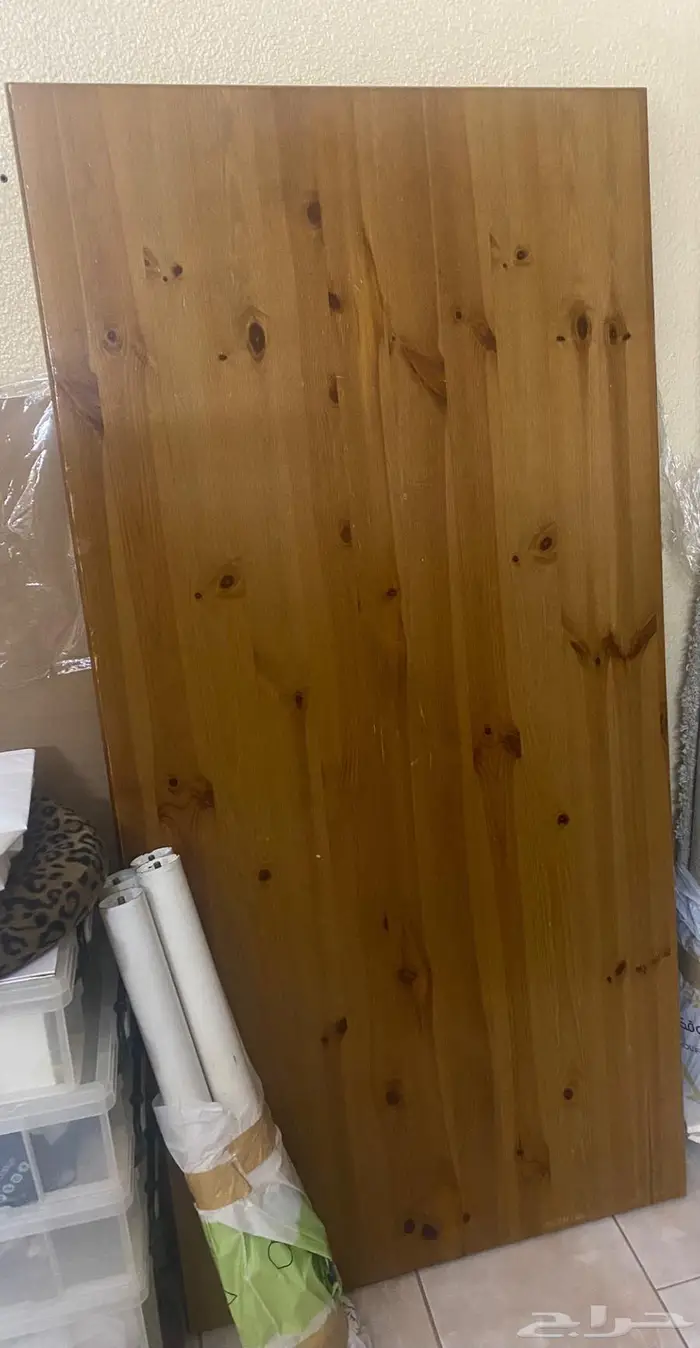 طاولة و كراسي 1