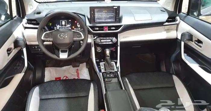 تويوتا فيلوز GLX 2025 كاش و اقساط 4