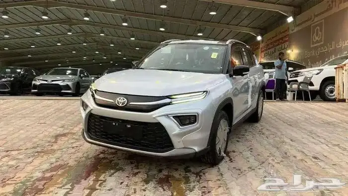 تويوتا اوربان كروزر 2025 GLX سي سي 1.5 بنزين 0
