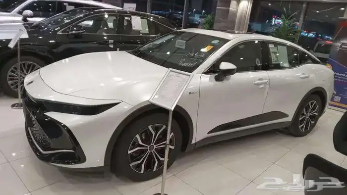 كراون بريميوم ابيض سعودي 2025 ب 157000 0