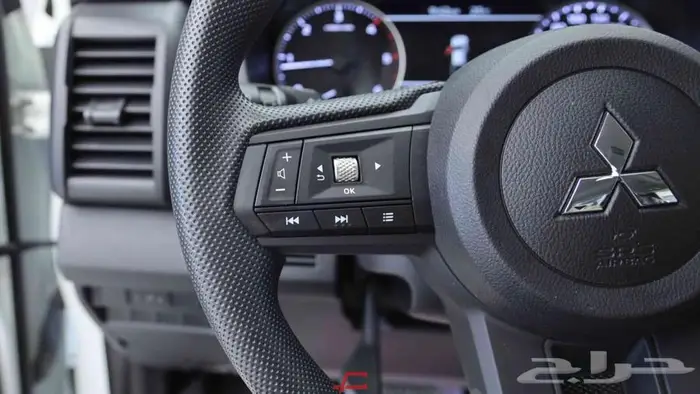 ميتسوبيشي L200 غمارتين دبل نص فل اوتوماتيك 2024 9