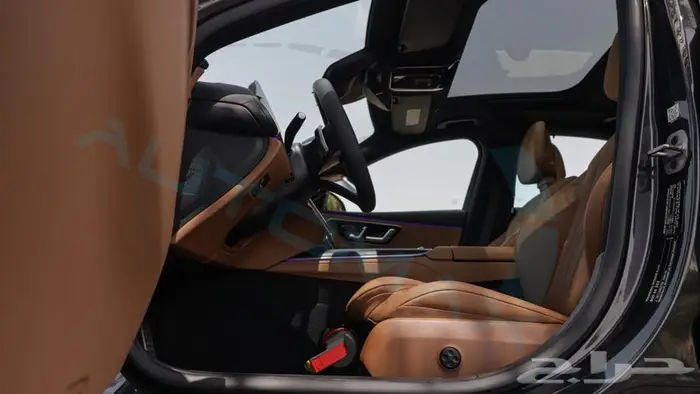 مرسيدس بنز E300 خليجي 2025 اصفار مع ضمان الوكيل 7