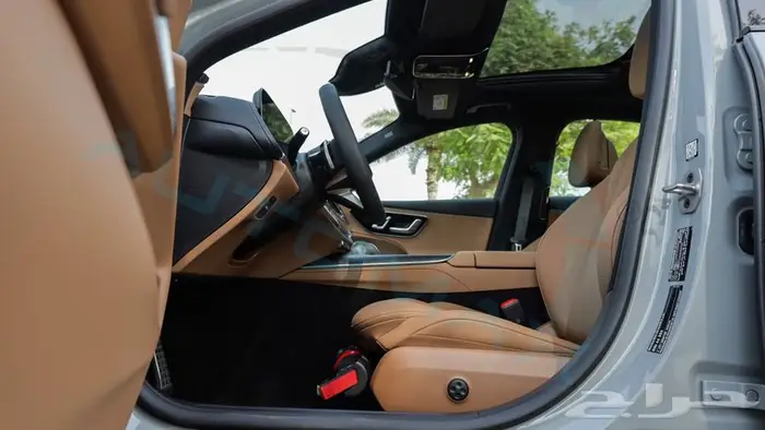2025 مرسيدس بنز اي 300 AMG خليجي اصفار ضمان الوكيل 7