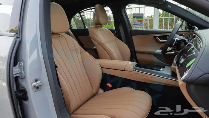 2025 مرسيدس بنز اي 300 AMG خليجي اصفار ضمان الوكيل 28