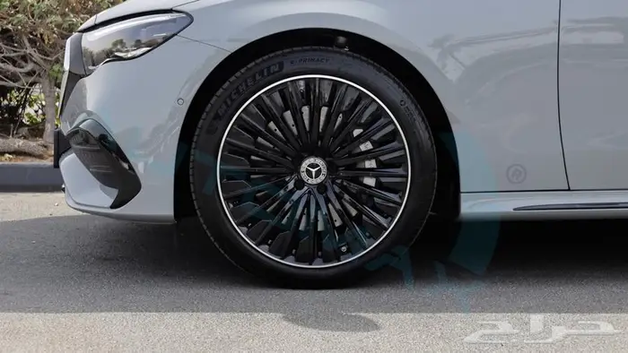 2025 مرسيدس بنز اي 300 AMG خليجي اصفار ضمان الوكيل 38