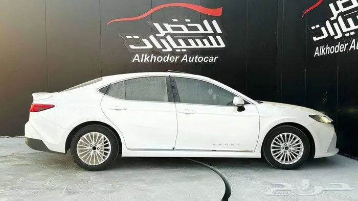 كامري LE بنزين 2025 لدى شركة عبدالمجيد الخضر 3