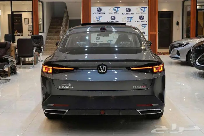 شانجان ايدو 2025 متوفر سمارت ابيض 4