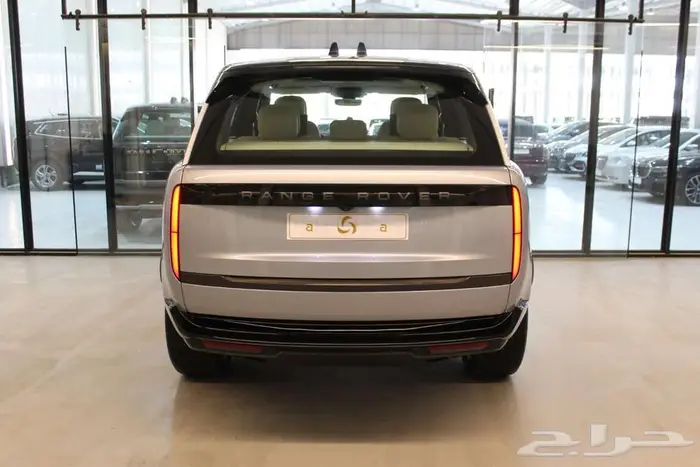 رنج روفر HSE V8 2025 5