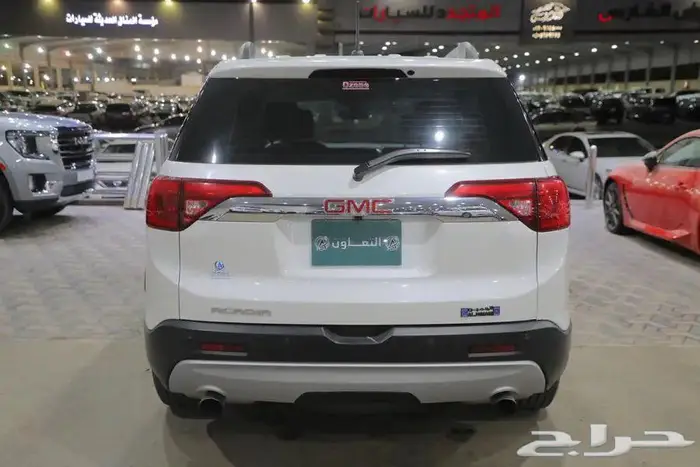 جمس اكاديا SLE استاندر شاشة ستة سلندر موديل 2019 5