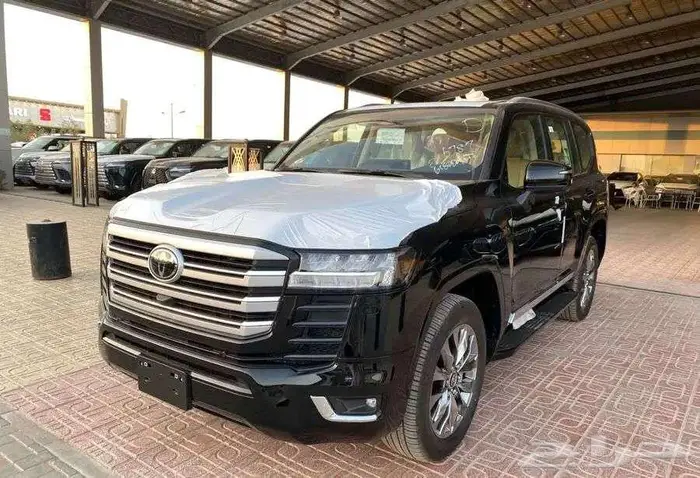تويوتا لاندكروزر GXR4 بنزين 2025 0