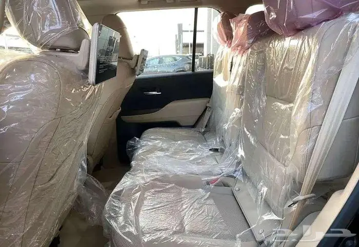 تويوتا لاندكروزر GXR4 بنزين 2025 19