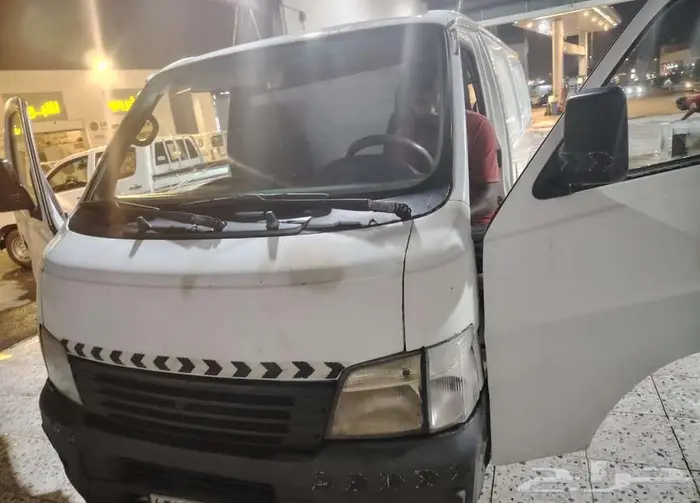 نيسان باص اورفان بضاعه ديزل موديل2005 للبيع 6