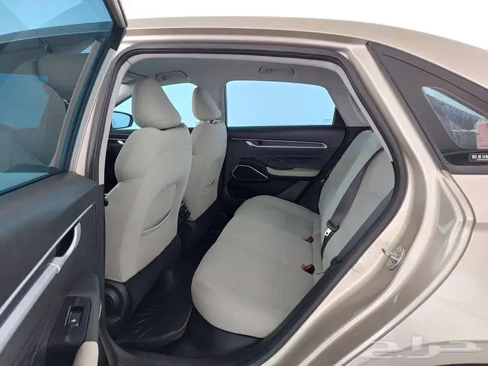جيلي امجراند GS 2023 7
