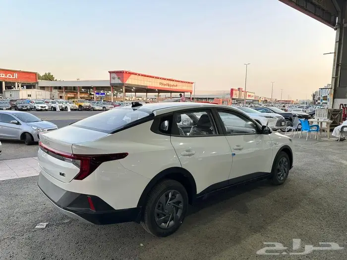 كيا K3 استاندر 1.6 cc موديل 2025 أقساط او كاش 9