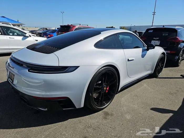 بورش 911 GTS كاريرا 2024 بسعر مميز 5