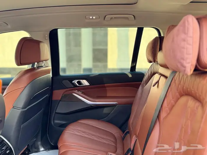 BMW X7 2021 مخزن اسود 18
