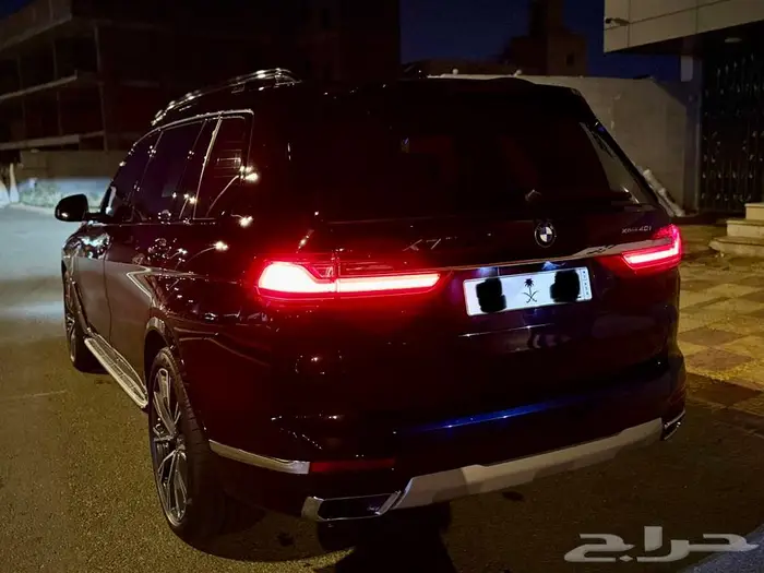 BMW X7 2021 مخزن اسود 9