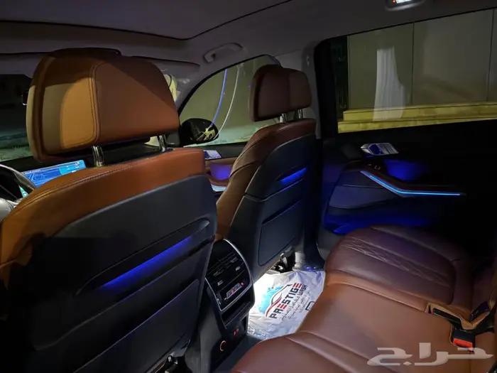 BMW X7 2021 مخزن اسود 31