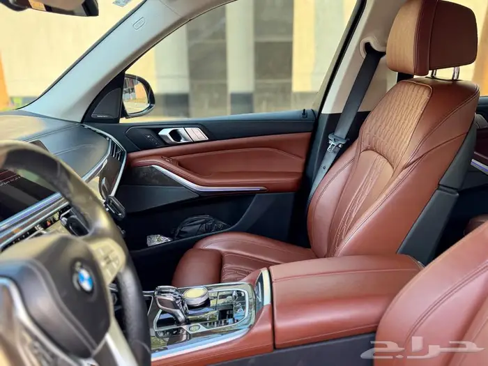 BMW X7 2021 مخزن اسود 17