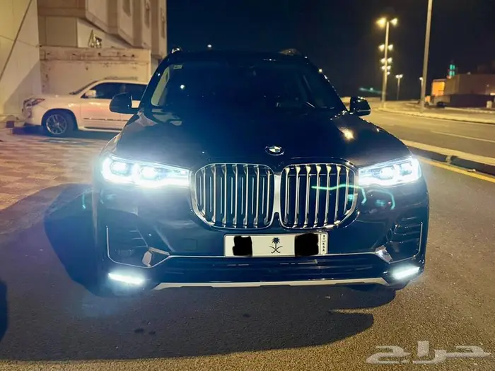 BMW X7 2021 مخزن اسود 4