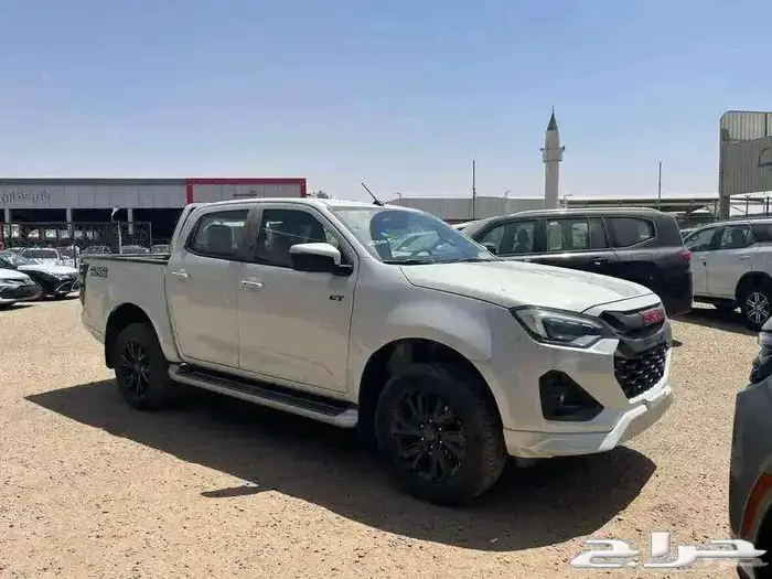 ايسوزو ديماكس 2025 غمارتين GT نقد وتقسيط 1