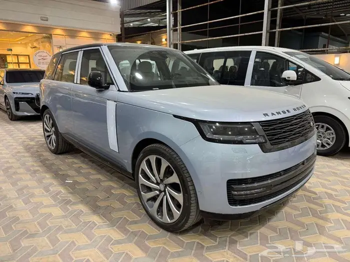رنج روفر HSE V8 موديل 2025 - داخلي أوف وايت - 2