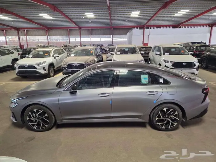 كيا K5 لاين GT 15