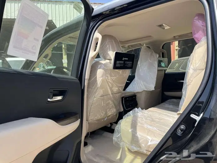 لاندكروزر GXR L4 2025 نقد وتقسيط 6