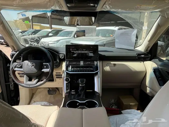 لاندكروزر GXR L4 2025 نقد وتقسيط 5