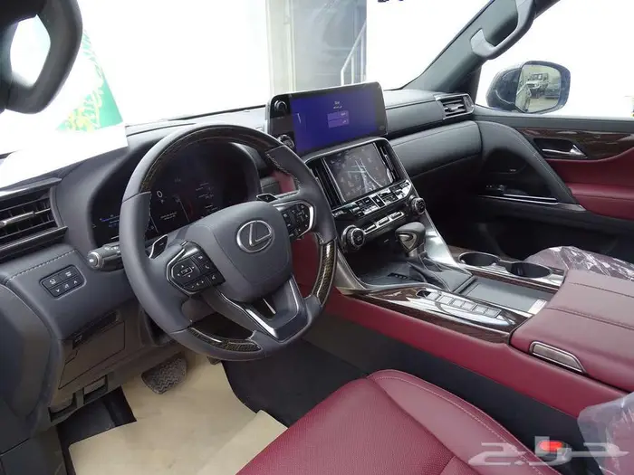 لكزس LX600 2025 بريمي داخليه احمر 5