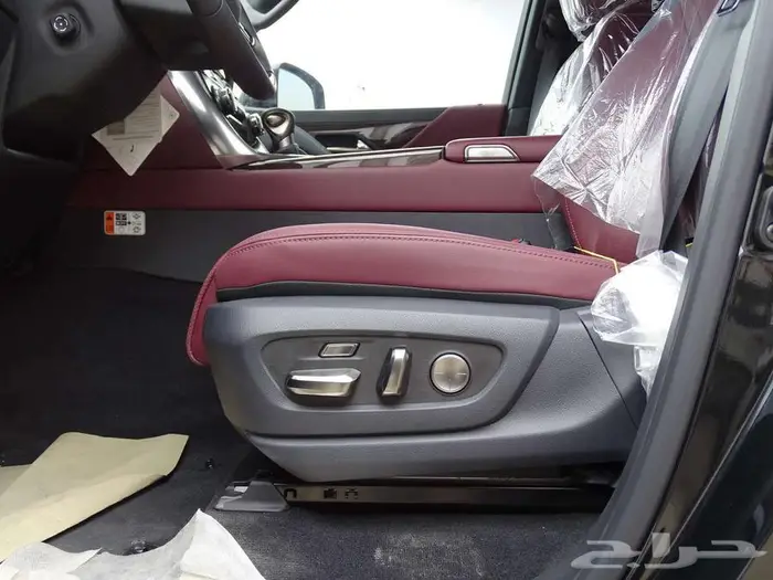 لكزس LX600 2025 بريمي داخليه احمر 9