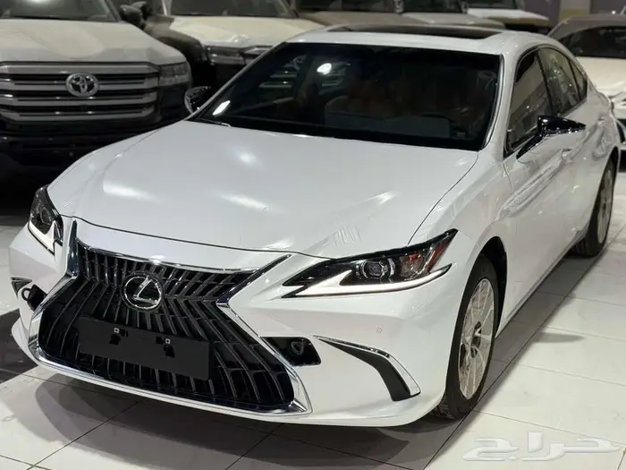 لكزس ES 250 بريمي فتحة سقف 2025 اللون ابيض 2