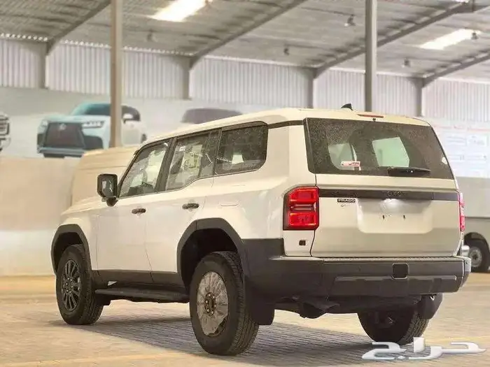 تويوتا برادو TXL-3 بنزين فل كامل 2025 متوفر جميع الفئات 4