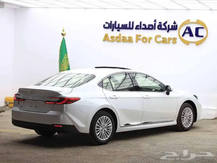 تويوتا كامري LE بنزين 2025 2