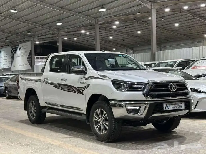 تويوتا هايلكس غمارتين سوبر S-GLX بنزين 2025 0
