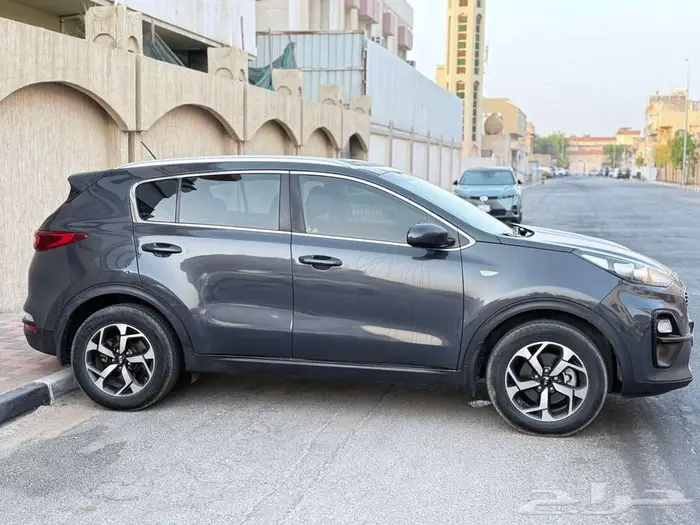 كيا سبورتاج 1600 cc 3