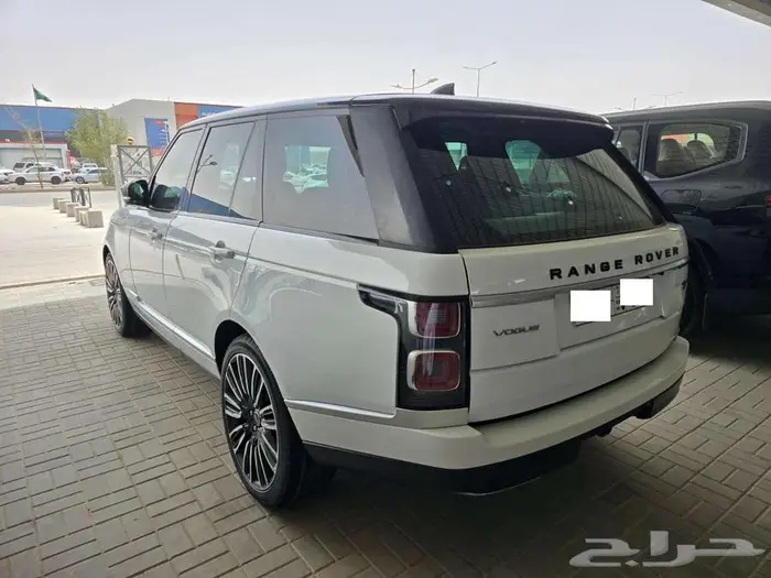 رنج روفر HSE موديل 2018 اللون ابيض 4