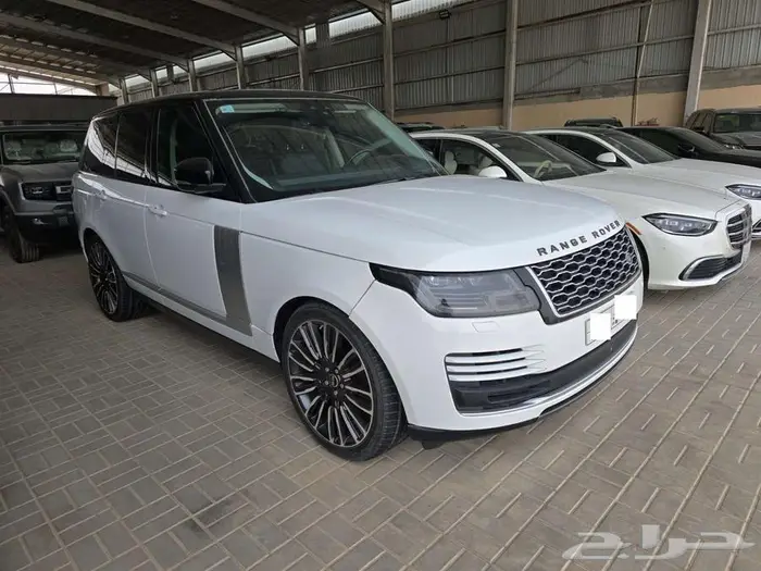 رنج روفر HSE موديل 2018 اللون ابيض 2