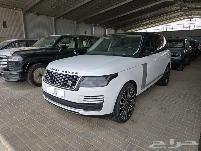 رنج روفر HSE موديل 2018 اللون ابيض 1