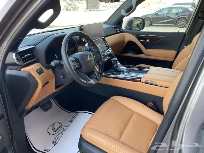 لكزس LX600 BB 2025 سعودي رمادي داخلي جملي لوحات 13