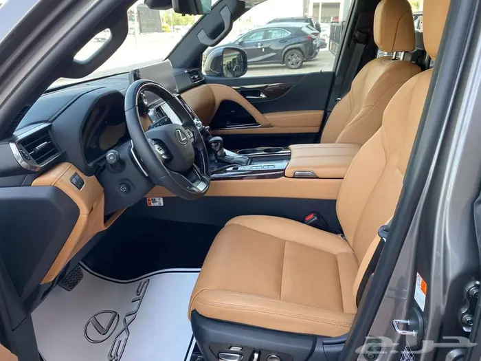 لكزس LX600 BB 2025 سعودي رمادي داخلي جملي لوحات 10