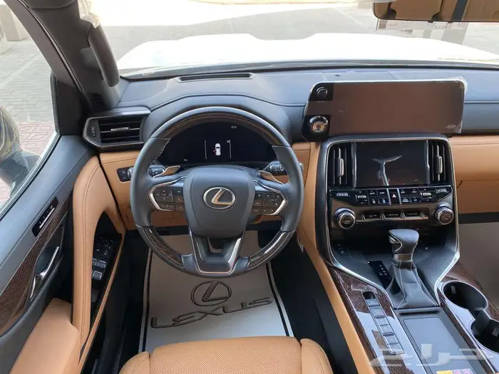 لكزس LX600 BB 2025 سعودي رمادي داخلي جملي لوحات 8