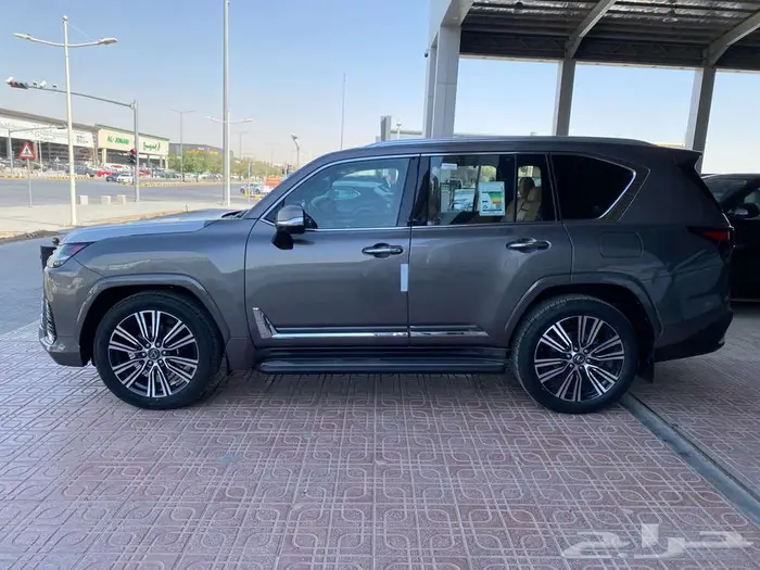 لكزس LX600 BB 2025 سعودي رمادي داخلي جملي لوحات 3
