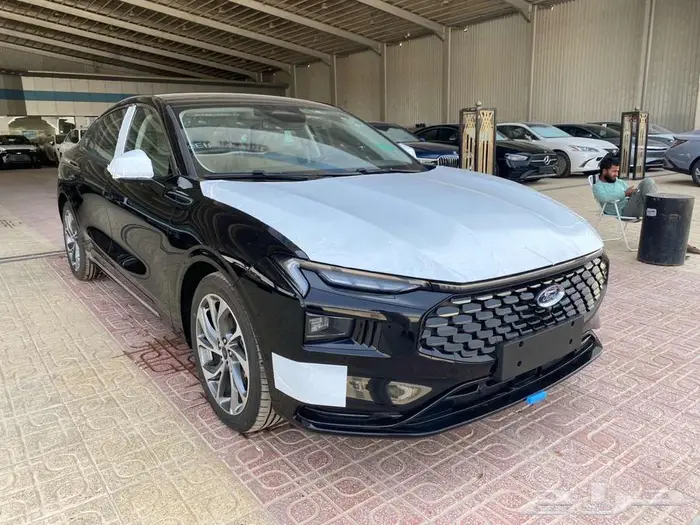 فورد تورس تيتانيوم 2025 سعودي اسود 1