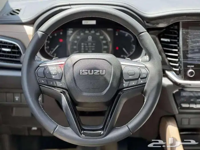 ايسوزو إم يو اكس Mux 2025 - الشكل الجديد 11