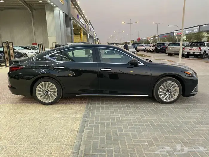 لكزس ES 350 DD فل كامل 2025 - الساير كويتي 4
