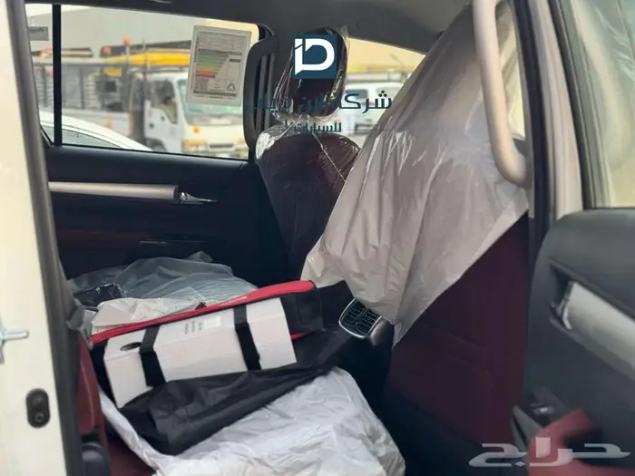 تويوتا هايلكس غمارتين S-GLX ديزل لدي شركة ابن ذياب للسيارات 2