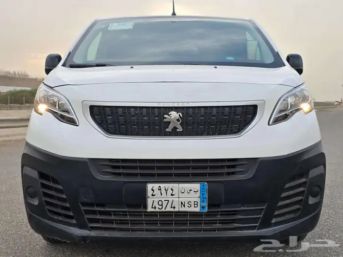 فان بضاعة 2022 (( باص ديزل )) - اوتوماتيك بيجو اكسبيرت 2