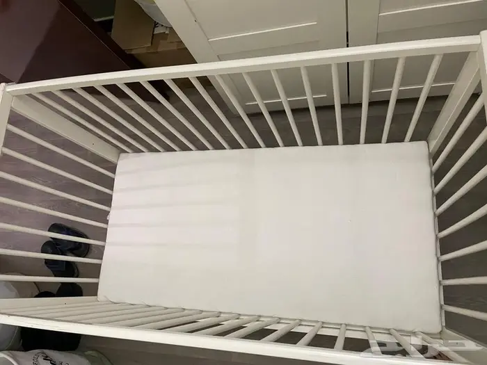 سرير اطفال من ايكيا 1