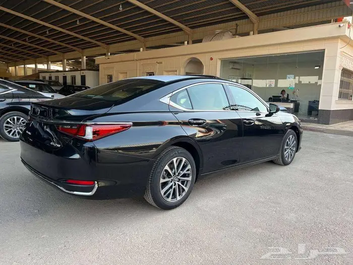 لكزس ES250 AA بنزين 2025 متاح اقساط و كاش 2